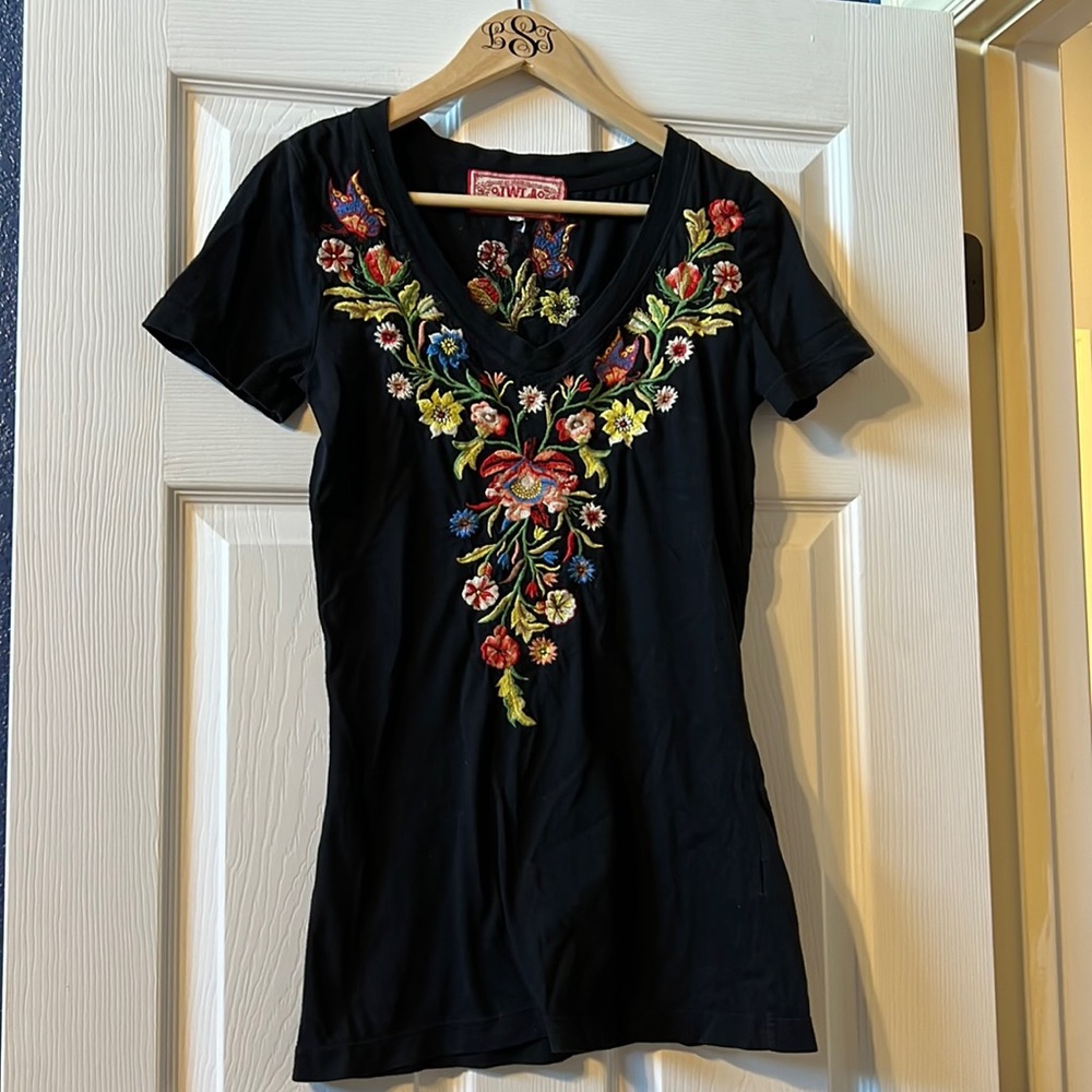 JWLA Black Tee